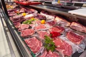 Carrefour şi NielsenIQ: Românii preferă gusturile locale şi echilibrul alimentar toamna